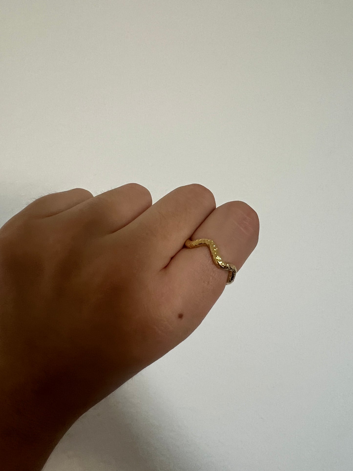 Edina (gold)